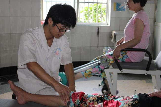 杭州康復養老之家是杭州康復醫院,杭州養老院,杭州公立康復中心,杭州醫養結合護理院信息一站式分享平臺。 富陽1